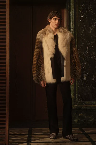 Look 30